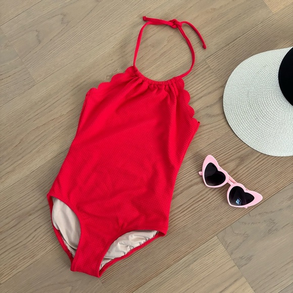 EUC ☀️ Scallop Swimsuit - Picture 2 of 4